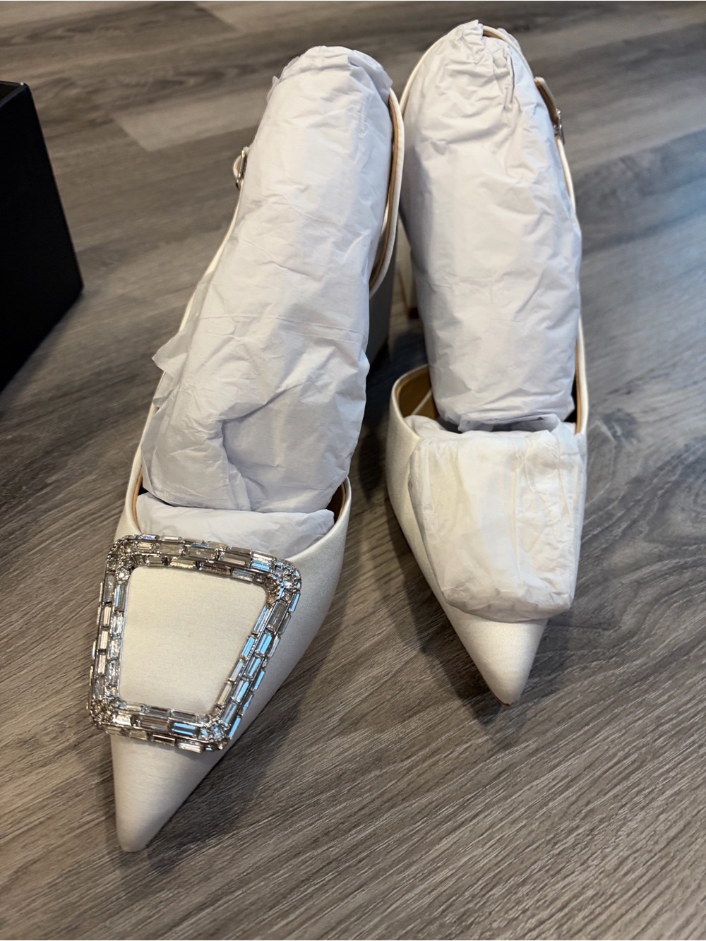 Badgley Mischka Ivory Pointed-Toe Embellished Slingback Heels